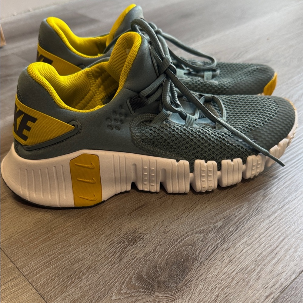 Nike Green and Yellow Women's Sneakers